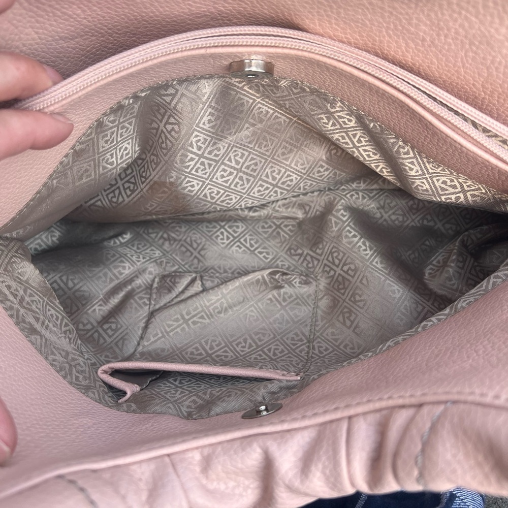 Relic Soft Pink Hand Bag - Picture 14 of 16